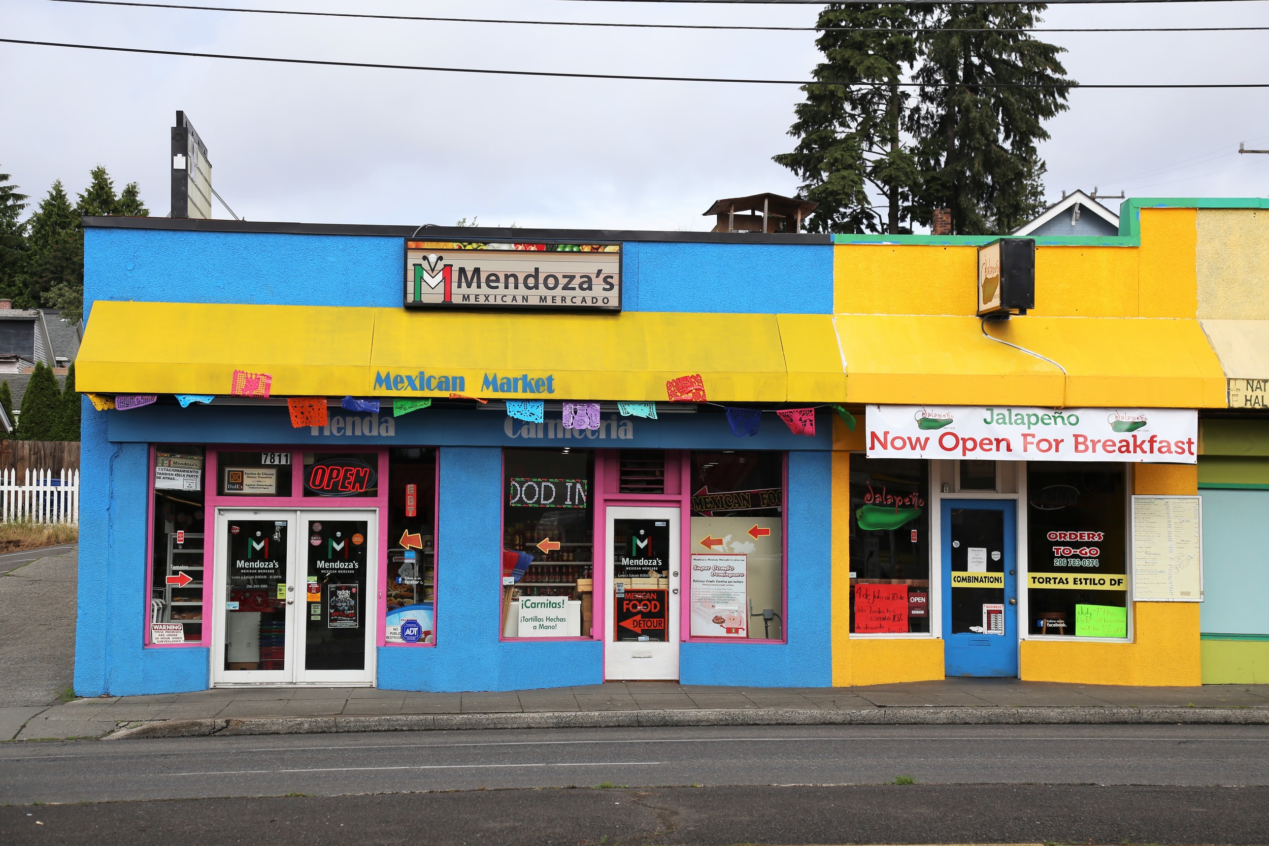 Brightly colored Mendoza's Mercado